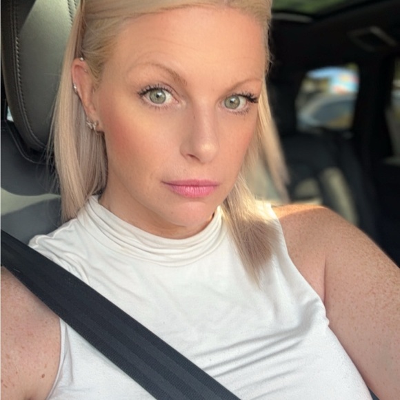 Meet your Posher, Tiffiny - Picture 8 of 8